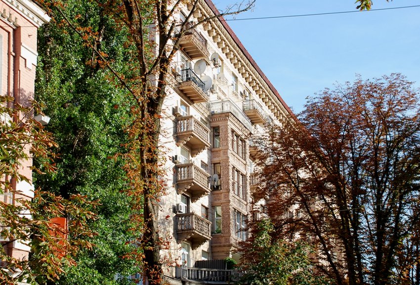 Фото достопримечательностей Киева и Киевской области: Сталинская архитектура на Крещатике