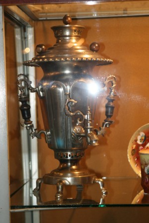 Старинный самовар в коллекции музея (Европейская часть России)