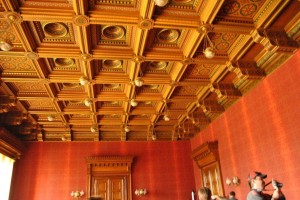 Красный зал в Черновицком университете (Черновцы)