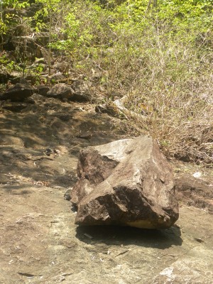 Огромный каменный валун (Тайланд)