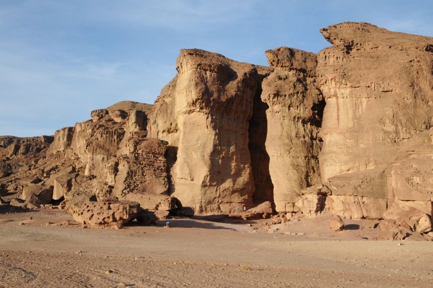Фото достопримечательностей Израиля: Соломоновы Столпы на территории национального парка Тмина