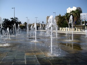 Фонтаны в одном из районов Хайфы (Израиль)