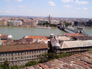 Старинные дома Буды на берегу Дуная