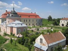 Вид на двор Золочевского замка и Китайский дворец