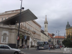 Художественный музей Альбертина. Расположен музей во дворце герцога Альберта Саксонского-Тешенского, от имени которого и проиcxодит название (Вена)