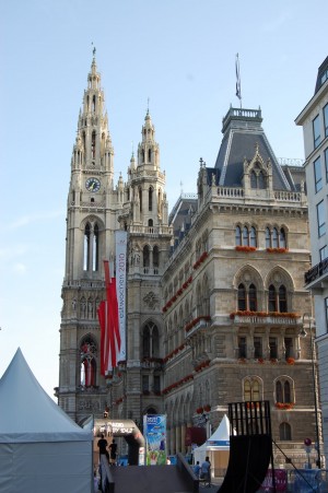 Венская ратуша. Вид сбоку (Вена)