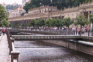 Карловы Вары, мостик через речку (Чехия)