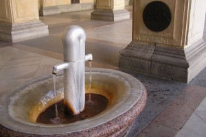 Карловы Вары. Один из лечебных источников (Чехия)