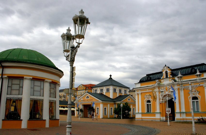 Фото достопримечательностей Чехии: Архитектура Франтишковых Лазен (Frantiskovy Lazne)
