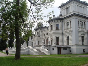 Парадный вход во дворец