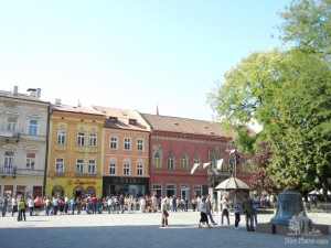 Дома вдоль Главной улицы (Словакия)