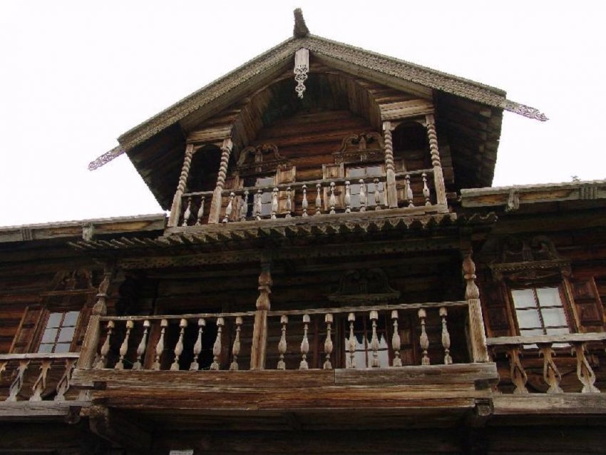 Фото достопримечательностей Карелии: Старорусский терем &mdash; шедевр острова Кижи