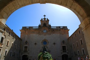 Монастырь Льюк (Lluc) (Остров Майорка)