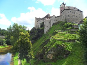 Старый замок Локет