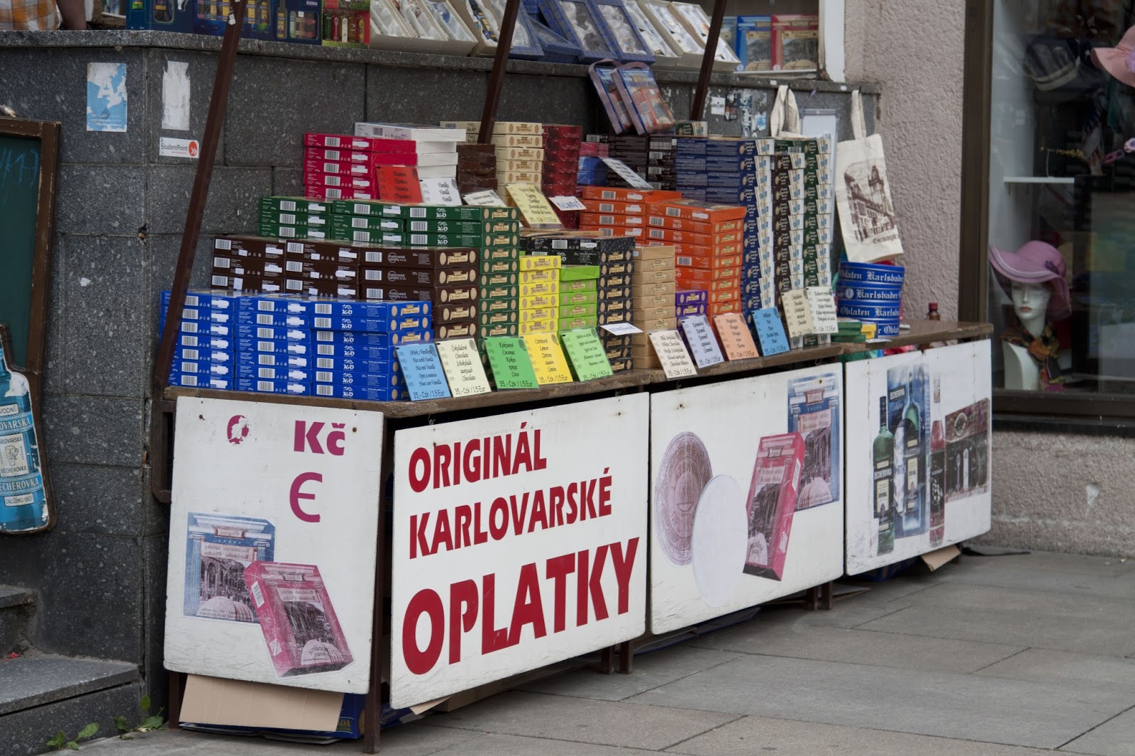 Фото достопримечательностей Чехии: Карловарские вафли &mdash; хорошая идея для съедобного сувенира