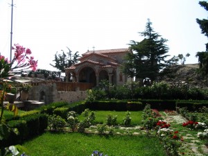 Сад при монастыре Святого Стефана (Греция)