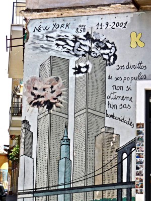 Напоминания о трагедии 9-11. Город Оргозоло. Сардиния (Италия)