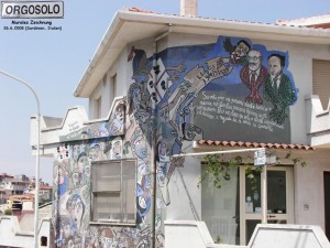 Рисунки на домах в Оргозоло  (Италия)