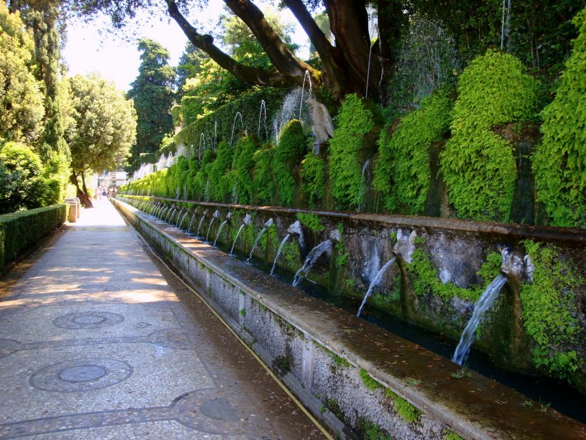 Фото достопримечательностей Италии: Вилла Д'Эсте. Аллея ста фонтанов