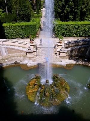 Фонтан Драконов. Италия, Тиволи, вилла Д'Эсте (Италия)