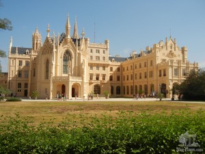 Замок Лихтенштейнов в Леднице - жемчужина Моравии