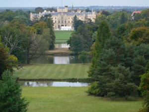 Вид с минарета на Ледницкий замок (Чехия)