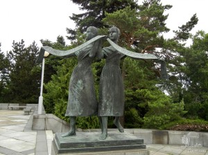 Скульптуры на территории Славина (Словакия)