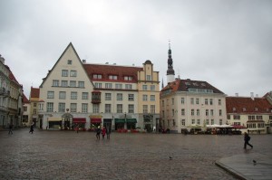 Центральная туристическая площадь Таллина - Ратушная площадь (Прибалтика)