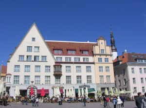 Здания на Ратушной площади (Прибалтика)