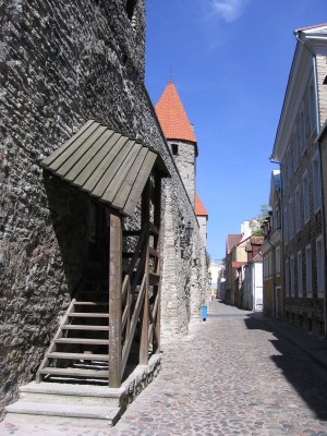 Улочками средневекового Таллина (Прибалтика)