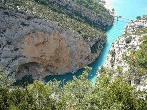 Каньон Горж-дю-Вердон, умопомрачительный вид вниз
