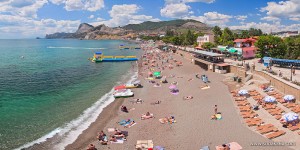 Пляж в Судаке (Крым)