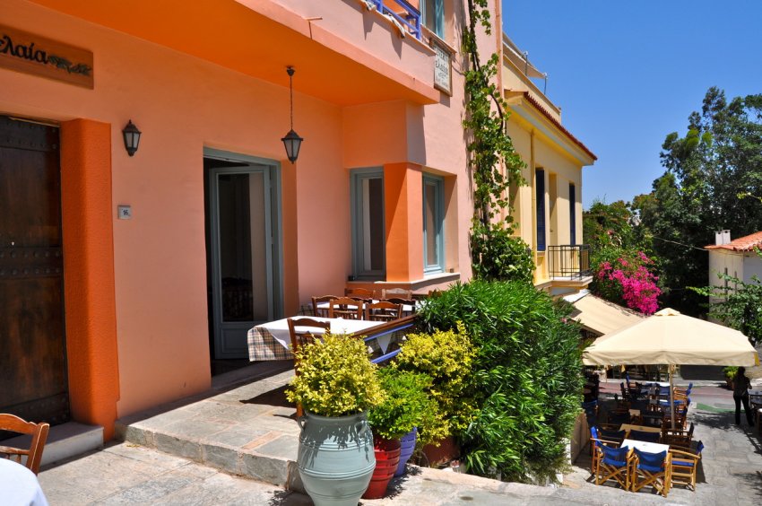 Фото достопримечательностей Греции: Красочные улочки района Плака