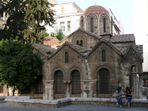 Византийская церковь на улице Эрмоу в Афинах (Греция)