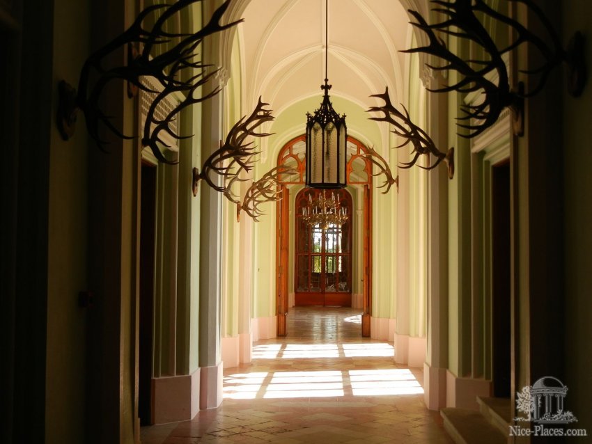 Фото достопримечательностей Чехии: Соединительный коридор в замке