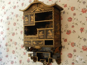 Инкрустированная полочка в китайской комнате (Чехия)