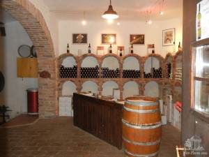 Магазин Gabriels Weinblatt. Здесь можно купить вино, прямо у хозяина виноградников (Австрия)