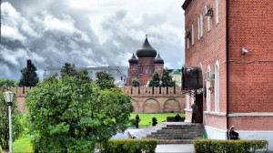 Тульский кремль. За стенами виден Кафедральный Успенский собор Тулы