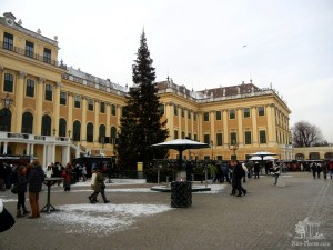 Рождественская ярмарка у замка Шенбрунн (Вена)