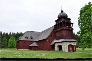 Деревянный артикуларный евангелический костел в деревушке Svätý Kríž (Словакия)