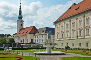 Клагенфурт (Klagenfurt) -- столица земли Каринтия