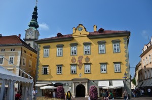 Клагенфурт (Klagenfurt) -- столица земли Каринтия (Австрия)