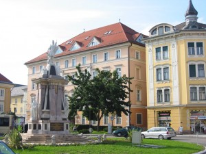 Клагенфурт (Klagenfurt) -- столица земли Каринтия (Австрия)