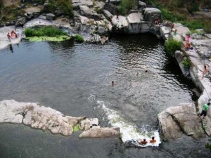 «Яма» - здесь находится уникальный геологический памятник природы - обнажение гранита (Киев и область)