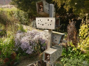 Это "отель для насекомых" в травяном саду при Валтицком замке