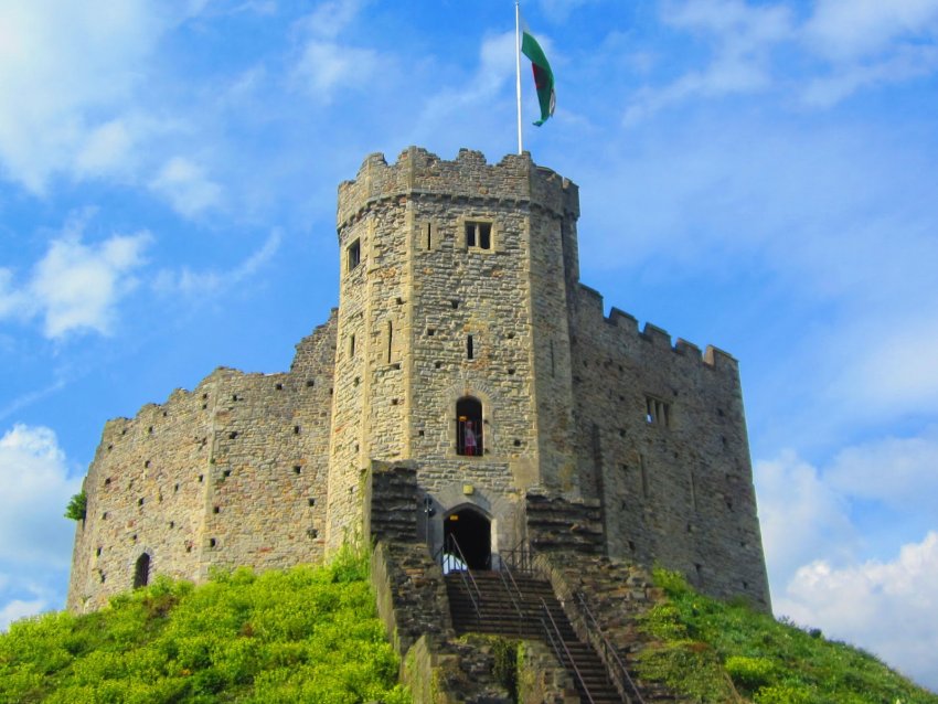 Фото достопримечательностей Великобритании (Англии): Крепость в городе Кардиф, Уэльс