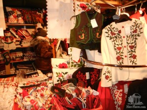 Венгерская национальная одежда и другие вышитые вещи (Будапешт)