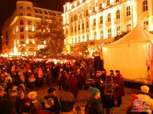 Духовой оркестр на рождественской ярмарке на площади Vörösmarty tér  (Будапешт)