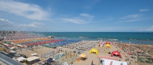 Пляжная полоса в Римини (Италия)