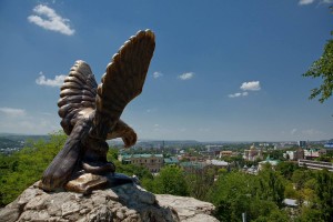 Памятник - символ Кавказа в Пятигорске